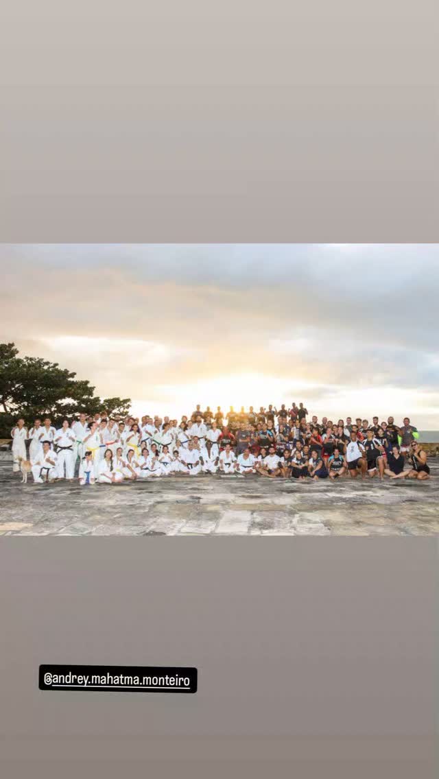 Grupo treino ao ar livre